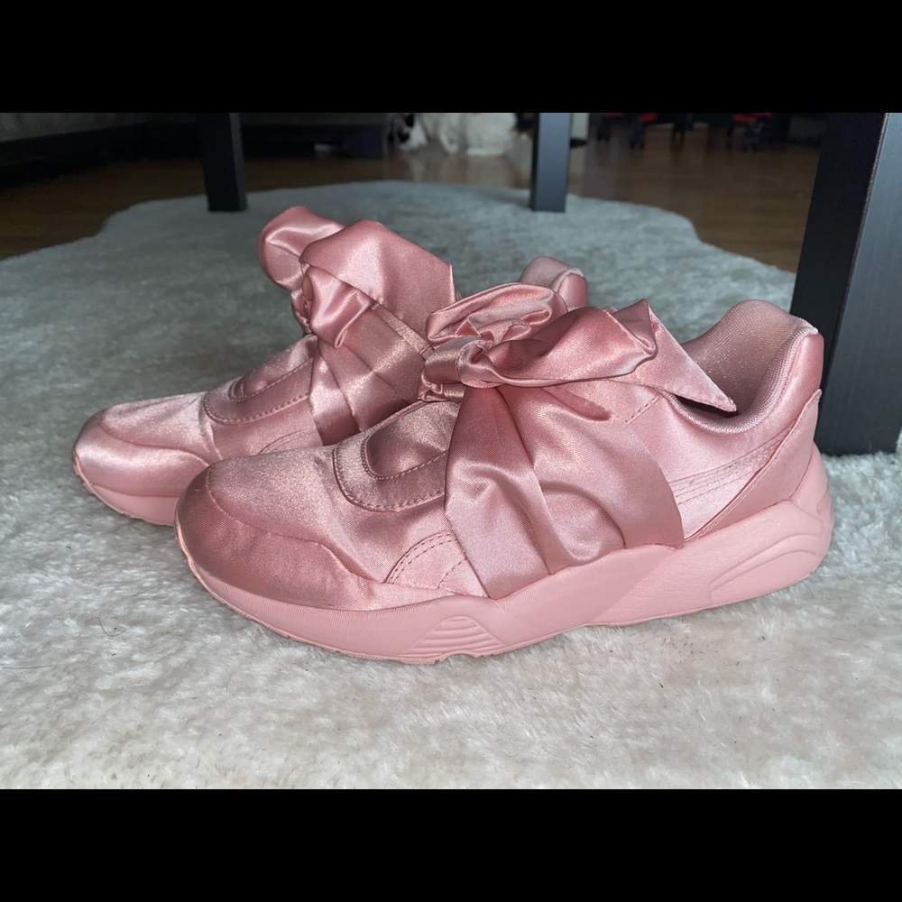 Fenty X Puma Women Bow sneaker, pink, size W6